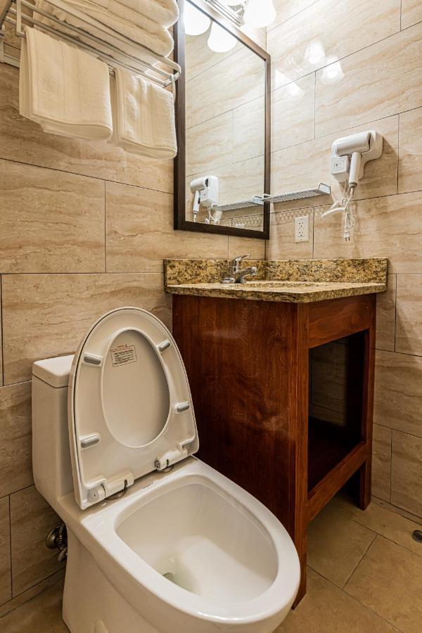Astoria Inn Laguardia Hotel New York Exterior photo